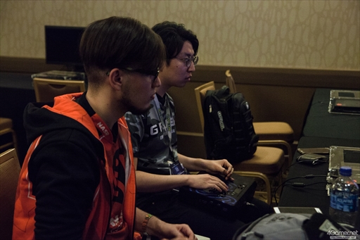 画像ギャラリー No.005のサムネイル画像 / 「ストリートファイターV」の公式世界大会「Capcom Cup 2017」本戦が開幕。最終日に進出する8人が決定した2日目Twitterまとめ