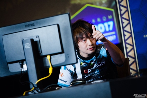 画像ギャラリー No.026のサムネイル画像 / 「ストリートファイターV」の公式世界大会「Capcom Cup 2017」本戦が開幕。最終日に進出する8人が決定した2日目Twitterまとめ