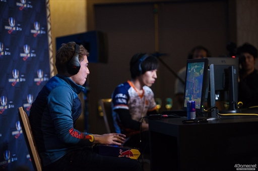 画像ギャラリー No.030のサムネイル画像 / 「ストリートファイターV」の公式世界大会「Capcom Cup 2017」本戦が開幕。最終日に進出する8人が決定した2日目Twitterまとめ