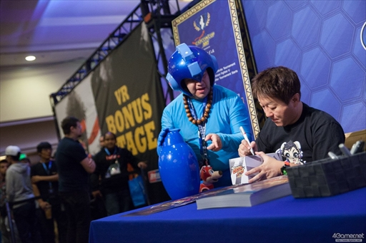 画像ギャラリー No.034のサムネイル画像 / 「ストリートファイターV」の公式世界大会「Capcom Cup 2017」本戦が開幕。最終日に進出する8人が決定した2日目Twitterまとめ