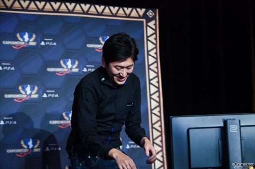 画像ギャラリー No.085のサムネイル画像 / 「ストリートファイターV」の公式世界大会「Capcom Cup 2017」本戦が開幕。最終日に進出する8人が決定した2日目Twitterまとめ