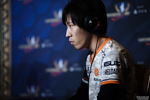 画像ギャラリー No.090のサムネイル画像 / 「ストリートファイターV」の公式世界大会「Capcom Cup 2017」本戦が開幕。最終日に進出する8人が決定した2日目Twitterまとめ