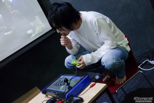 画像ギャラリー No.010のサムネイル画像 / ウメハラ氏の発案に40名超のプレイヤーが参戦。まさかの“太陽の塔”コスも披露された,「ウメハラ杯〜コスプレ限定大会〜」フォトレポート