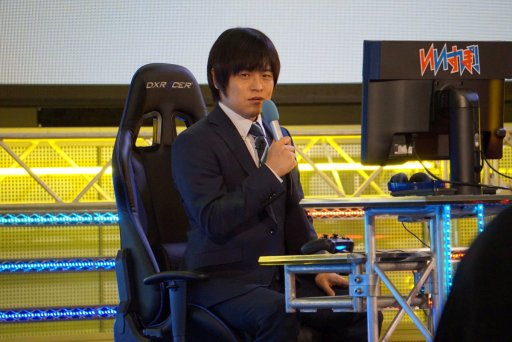 画像ギャラリー No.024のサムネイル画像 / 14歳の中学生と2D神マゴの熱い戦い。フジテレビの新e-Sports番組「いいすぽ!」内で行われた,第1回「ストリートファイターV」大会レポート