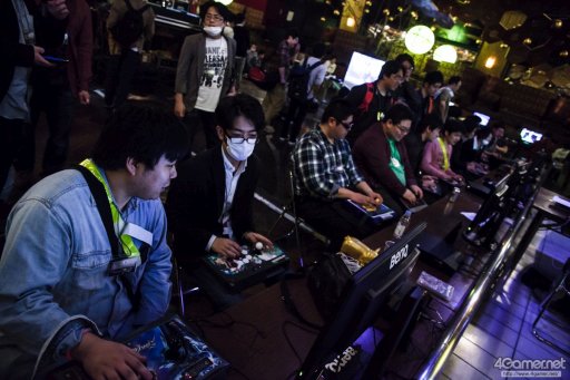 画像ギャラリー No.006のサムネイル画像 / 関西で行われた国内最大規模の格ゲー大会「KVO×TSB2016」フォトレポート。全14種目のトーナメントに1200人が参加