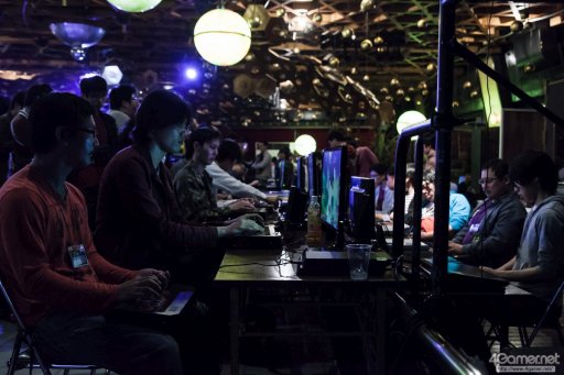 画像ギャラリー No.008のサムネイル画像 / 関西で行われた国内最大規模の格ゲー大会「KVO×TSB2016」フォトレポート。全14種目のトーナメントに1200人が参加