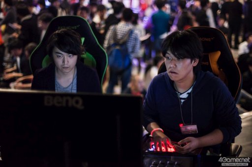画像ギャラリー No.037のサムネイル画像 / 関西で行われた国内最大規模の格ゲー大会「KVO×TSB2016」フォトレポート。全14種目のトーナメントに1200人が参加