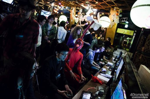 画像ギャラリー No.045のサムネイル画像 / 関西で行われた国内最大規模の格ゲー大会「KVO×TSB2016」フォトレポート。全14種目のトーナメントに1200人が参加