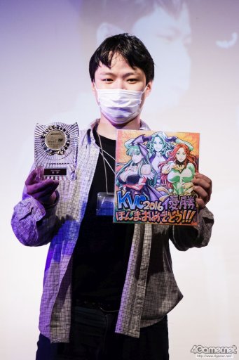 画像ギャラリー No.049のサムネイル画像 / 関西で行われた国内最大規模の格ゲー大会「KVO×TSB2016」フォトレポート。全14種目のトーナメントに1200人が参加