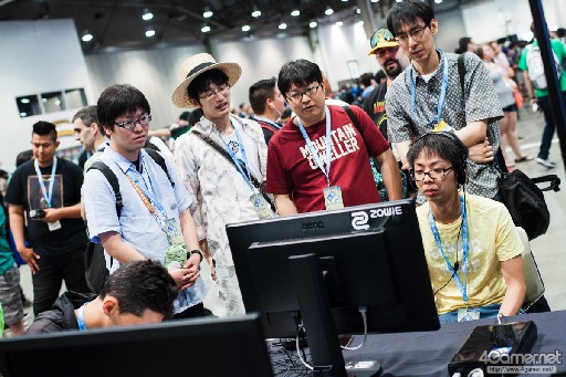 画像ギャラリー No.056のサムネイル画像 / ［EVO2016］いよいよ開幕EVO2016。ストV予選をはじめ，6タイトルの予選が行われる初日Twitterまとめ。GGXrdRと鉄拳7FRは準決勝も