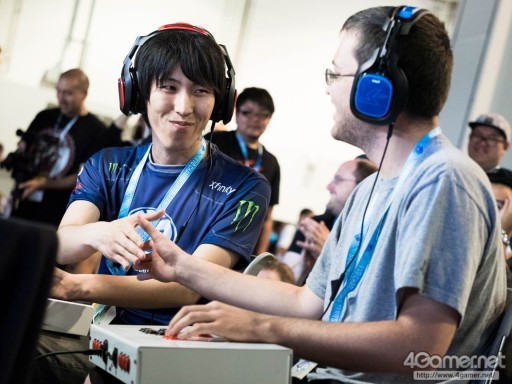 画像ギャラリー No.110のサムネイル画像 / ［EVO2016］いよいよ開幕EVO2016。ストV予選をはじめ，6タイトルの予選が行われる初日Twitterまとめ。GGXrdRと鉄拳7FRは準決勝も