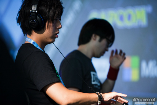 画像ギャラリー No.120のサムネイル画像 / ［EVO2016］いよいよ開幕EVO2016。ストV予選をはじめ，6タイトルの予選が行われる初日Twitterまとめ。GGXrdRと鉄拳7FRは準決勝も