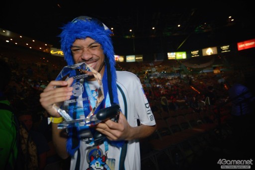 画像ギャラリー No.035のサムネイル画像 / ［EVO2016］「GGXrdR」部門，優勝はまちゃぼー選手。「ストV」では韓国Infiltration選手が栄冠を手にしたEVO2016最終日，現地レポートまとめ
