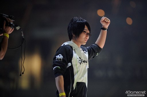 画像ギャラリー No.048のサムネイル画像 / ［EVO2016］「GGXrdR」部門，優勝はまちゃぼー選手。「ストV」では韓国Infiltration選手が栄冠を手にしたEVO2016最終日，現地レポートまとめ