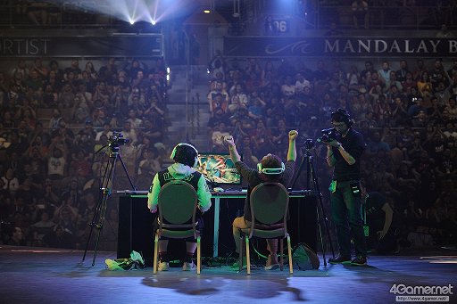 画像ギャラリー No.065のサムネイル画像 / ［EVO2016］「GGXrdR」部門，優勝はまちゃぼー選手。「ストV」では韓国Infiltration選手が栄冠を手にしたEVO2016最終日，現地レポートまとめ
