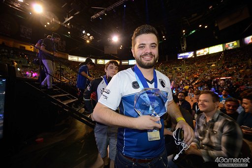 画像ギャラリー No.079のサムネイル画像 / ［EVO2016］「GGXrdR」部門，優勝はまちゃぼー選手。「ストV」では韓国Infiltration選手が栄冠を手にしたEVO2016最終日，現地レポートまとめ