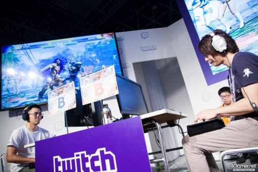 画像ギャラリー No.011のサムネイル画像 / TGS 2016に世界の強豪が集結。「ストV」CAPCOM Pro Tourプレミア大会「JAPAN CUP」フォトレポート。優勝・GamerBee選手のミニインタビューも
