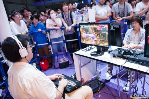 画像ギャラリー No.013のサムネイル画像 / TGS 2016に世界の強豪が集結。「ストV」CAPCOM Pro Tourプレミア大会「JAPAN CUP」フォトレポート。優勝・GamerBee選手のミニインタビューも