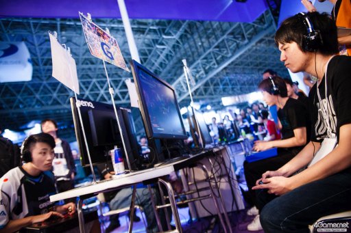 画像ギャラリー No.018のサムネイル画像 / TGS 2016に世界の強豪が集結。「ストV」CAPCOM Pro Tourプレミア大会「JAPAN CUP」フォトレポート。優勝・GamerBee選手のミニインタビューも