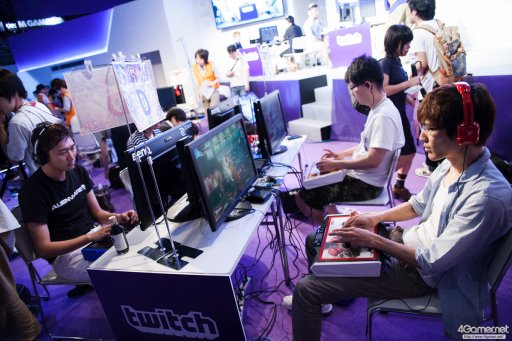 画像ギャラリー No.019のサムネイル画像 / TGS 2016に世界の強豪が集結。「ストV」CAPCOM Pro Tourプレミア大会「JAPAN CUP」フォトレポート。優勝・GamerBee選手のミニインタビューも