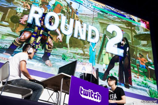 画像ギャラリー No.028のサムネイル画像 / TGS 2016に世界の強豪が集結。「ストV」CAPCOM Pro Tourプレミア大会「JAPAN CUP」フォトレポート。優勝・GamerBee選手のミニインタビューも