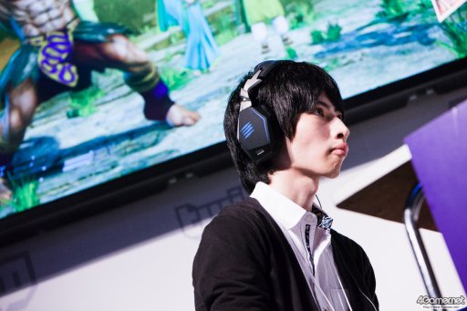 画像ギャラリー No.030のサムネイル画像 / TGS 2016に世界の強豪が集結。「ストV」CAPCOM Pro Tourプレミア大会「JAPAN CUP」フォトレポート。優勝・GamerBee選手のミニインタビューも