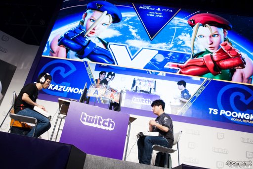 画像ギャラリー No.035のサムネイル画像 / TGS 2016に世界の強豪が集結。「ストV」CAPCOM Pro Tourプレミア大会「JAPAN CUP」フォトレポート。優勝・GamerBee選手のミニインタビューも