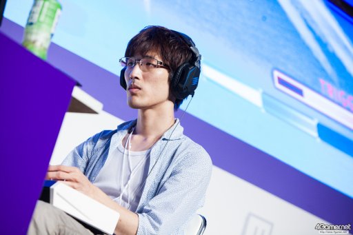 画像ギャラリー No.043のサムネイル画像 / TGS 2016に世界の強豪が集結。「ストV」CAPCOM Pro Tourプレミア大会「JAPAN CUP」フォトレポート。優勝・GamerBee選手のミニインタビューも