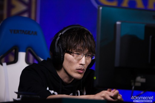 画像ギャラリー No.056のサムネイル画像 / 大波乱となった「Capcom Cup 2016」Day1現地レポートまとめ。6人の日本人選手がTOP8進出。優勝候補・Infiltration，ときど，ウメハラ選手らは敗退へ