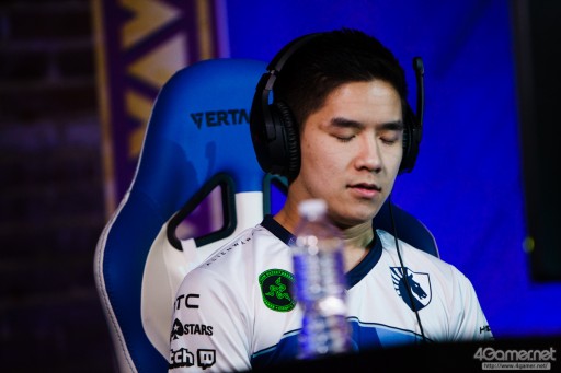 画像ギャラリー No.072のサムネイル画像 / 大波乱となった「Capcom Cup 2016」Day1現地レポートまとめ。6人の日本人選手がTOP8進出。優勝候補・Infiltration，ときど，ウメハラ選手らは敗退へ