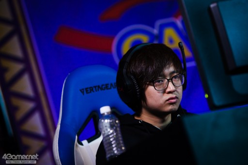 画像ギャラリー No.092のサムネイル画像 / 大波乱となった「Capcom Cup 2016」Day1現地レポートまとめ。6人の日本人選手がTOP8進出。優勝候補・Infiltration，ときど，ウメハラ選手らは敗退へ