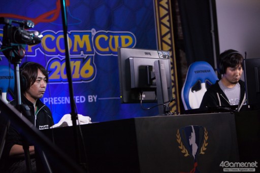画像ギャラリー No.100のサムネイル画像 / 大波乱となった「Capcom Cup 2016」Day1現地レポートまとめ。6人の日本人選手がTOP8進出。優勝候補・Infiltration，ときど，ウメハラ選手らは敗退へ