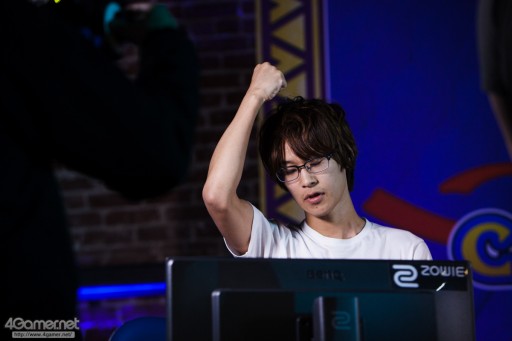 画像ギャラリー No.104のサムネイル画像 / 大波乱となった「Capcom Cup 2016」Day1現地レポートまとめ。6人の日本人選手がTOP8進出。優勝候補・Infiltration，ときど，ウメハラ選手らは敗退へ