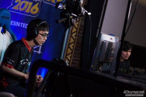 画像ギャラリー No.141のサムネイル画像 / 大波乱となった「Capcom Cup 2016」Day1現地レポートまとめ。6人の日本人選手がTOP8進出。優勝候補・Infiltration，ときど，ウメハラ選手らは敗退へ