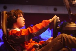 画像ギャラリー No.011のサムネイル画像 / 東西対抗のe-Sports大戦は5ジャンルすべてを制した東軍の勝利に。「Red Bull 5G」レポート