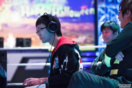 画像ギャラリー No.004のサムネイル画像 / Capcom Cup 2016上位陣によるチーム戦が実現。「ストリートファイターV 世界最強降臨」フォトレポート