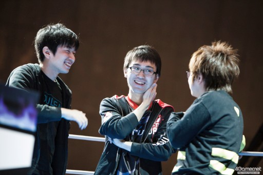 画像ギャラリー No.017のサムネイル画像 / Capcom Cup 2016上位陣によるチーム戦が実現。「ストリートファイターV 世界最強降臨」フォトレポート