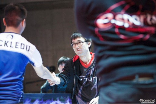 画像ギャラリー No.026のサムネイル画像 / Capcom Cup 2016上位陣によるチーム戦が実現。「ストリートファイターV 世界最強降臨」フォトレポート