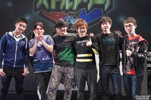 画像ギャラリー No.030のサムネイル画像 / Capcom Cup 2016上位陣によるチーム戦が実現。「ストリートファイターV 世界最強降臨」フォトレポート