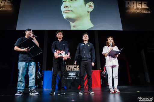 画像ギャラリー No.043のサムネイル画像 / CyberZのe-Sportsイベント「RAGE Vol.4 GRAND FINALS」，「ストリートファイターV」部門フォトレポート。優勝はふ〜ど選手の手に