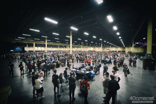 画像ギャラリー No.007のサムネイル画像 / ［EVO2017］本日EVO2017開幕。「ストV」など7タイトルの予選が行われる初日Twitterまとめ。「KOF XIV」は決勝戦まで