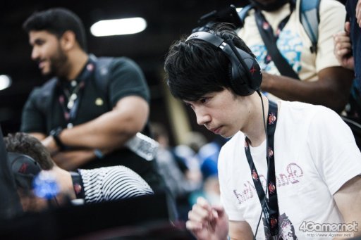 画像ギャラリー No.019のサムネイル画像 / ［EVO2017］「GGXrd R2」など3タイトルの優勝者が決定した2日目Twitterまとめ。「ストV」や「BBCF」では最終日への生き残りをかけた激戦が続いた