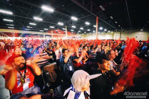 画像ギャラリー No.041のサムネイル画像 / ［EVO2017］「GGXrd R2」など3タイトルの優勝者が決定した2日目Twitterまとめ。「ストV」や「BBCF」では最終日への生き残りをかけた激戦が続いた
