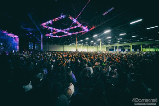 画像ギャラリー No.068のサムネイル画像 / ［EVO2017］「GGXrd R2」など3タイトルの優勝者が決定した2日目Twitterまとめ。「ストV」や「BBCF」では最終日への生き残りをかけた激戦が続いた