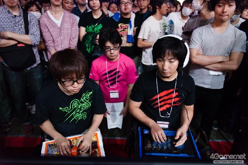 画像ギャラリー No.012のサムネイル画像 / ［TGS 2015］世界大会へのチケットはだしお選手の手に！ 超ハイレベルな戦いが展開された「ウルトラストリートファイターIV 日本大会」Twitter実況まとめ