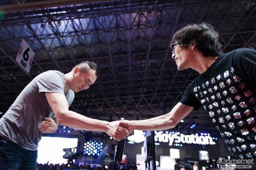 画像ギャラリー No.025のサムネイル画像 / ［TGS 2015］世界大会へのチケットはだしお選手の手に！ 超ハイレベルな戦いが展開された「ウルトラストリートファイターIV 日本大会」Twitter実況まとめ