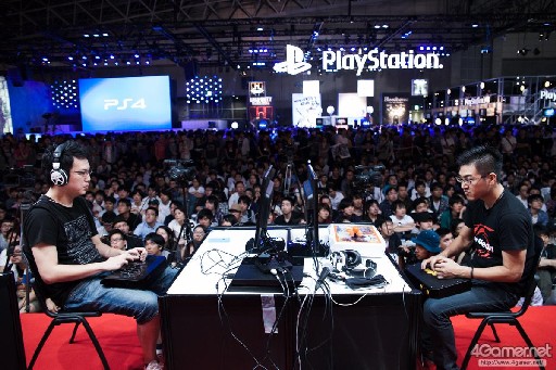 画像ギャラリー No.029のサムネイル画像 / ［TGS 2015］世界大会へのチケットはだしお選手の手に！ 超ハイレベルな戦いが展開された「ウルトラストリートファイターIV 日本大会」Twitter実況まとめ
