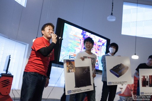 画像ギャラリー No.081のサムネイル画像 / 新旧2タイトルの強豪達がレッドブルホールに集結。ストII「全国大会2016」&ストIV「第二回大学対抗戦」フォトレポート