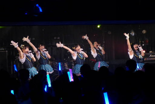 画像ギャラリー No.011のサムネイル画像 / 新生Falcom jdk BANDの初ライブ「Falcom jdk BAND θ(シータ) Live」が開催。アイドルユニット「リアル☆SPiKA」も参戦し,全16曲を熱演