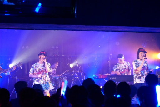 画像ギャラリー No.015のサムネイル画像 / 新生Falcom jdk BANDの初ライブ「Falcom jdk BAND θ(シータ) Live」が開催。アイドルユニット「リアル☆SPiKA」も参戦し,全16曲を熱演